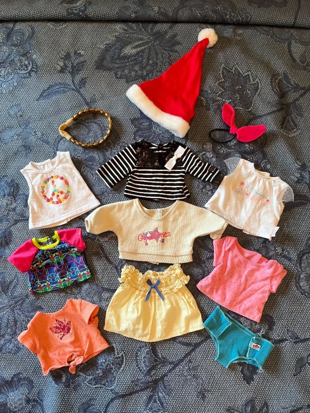 Lot of American Girl doll accessories & clothing 12 items